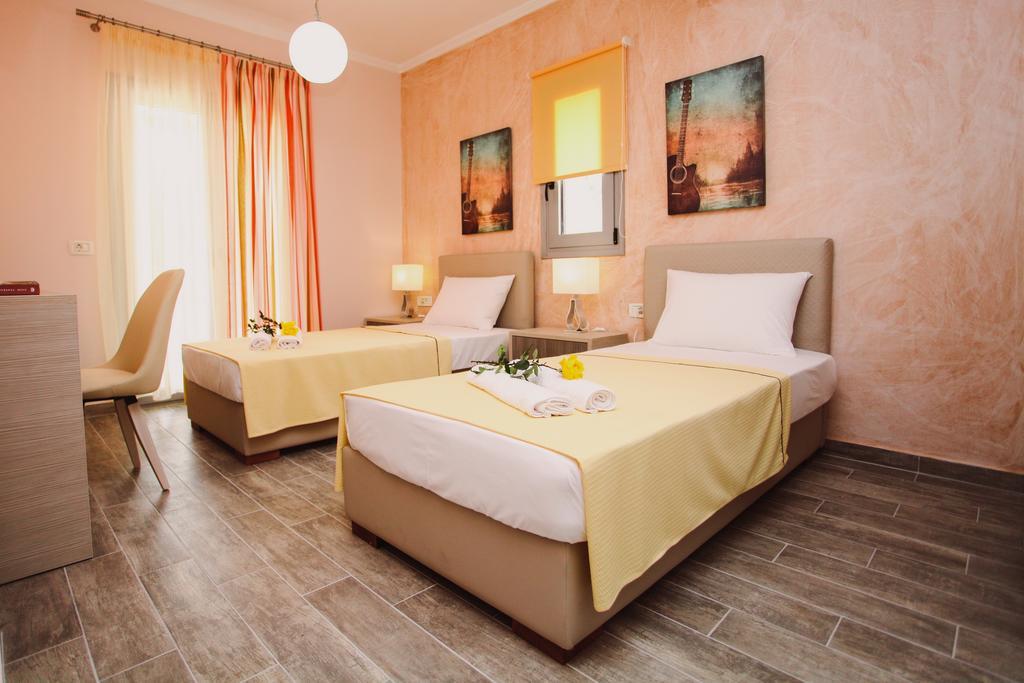 Ionian Diamond Villas Mikros Gialos Extérieur photo